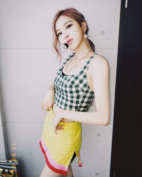 iwantthatkpopbody:블랙핑크 로제 - BLACKPINK Rosé