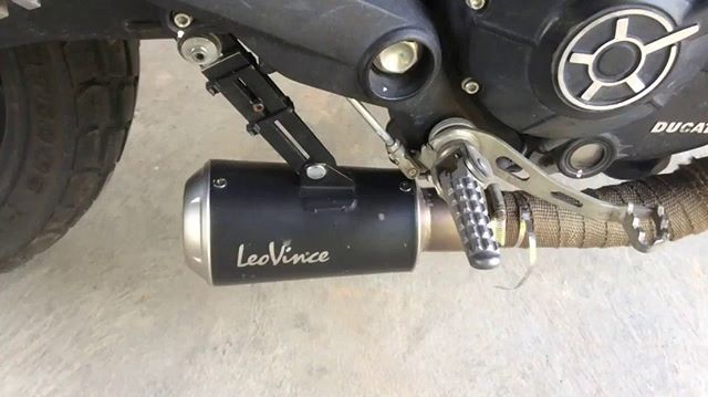 Leovince LV-10 Ducati scramble https://buff.ly/2OCCtYb https://www.instagram.com/p/BpMVXqalPIT/