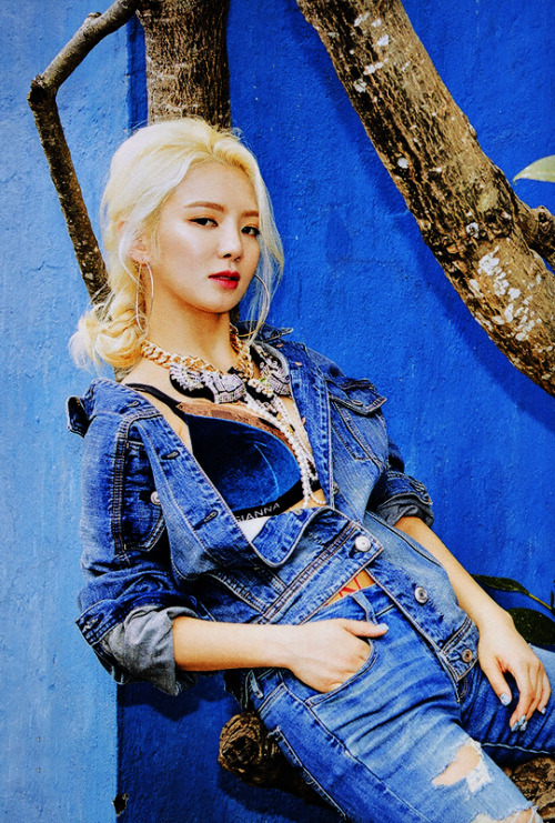 hyoyyeol:Hyoyeon X KWAVE M NO.45, ‘16