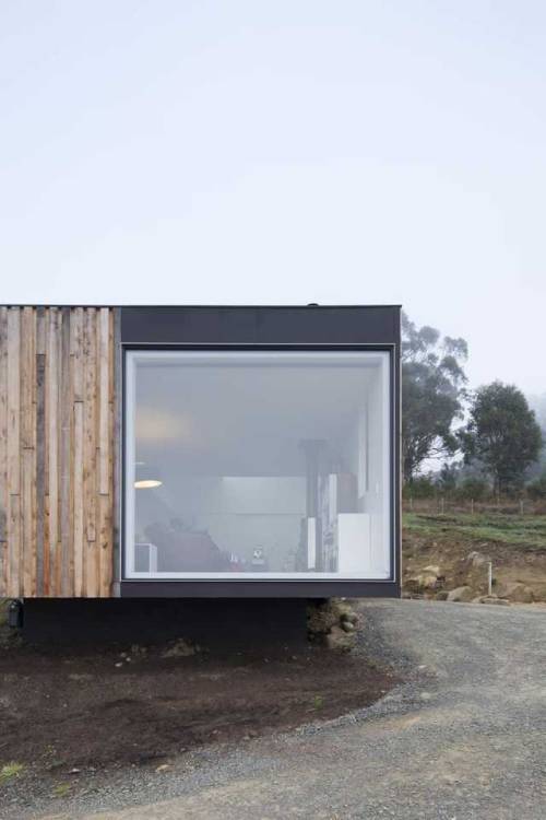 architorturedsouls:Shutter House / Room11ph: Ben Hosking