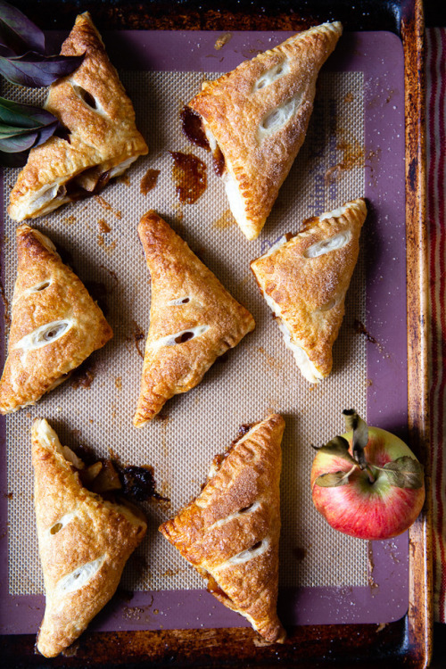 (Via: fattributes.tumblr.com) Apple Turnovers - Get the recipe...