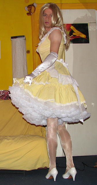 mymmmmasquerade:Do I have to twirl again?  It was a mistake,...