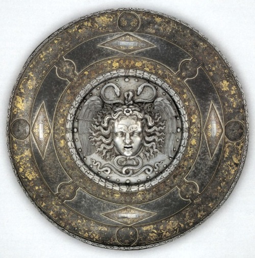 hadrian6:The Medusa Shield - Heroic Armor of the Italian...