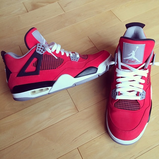 air jordan 4 toro