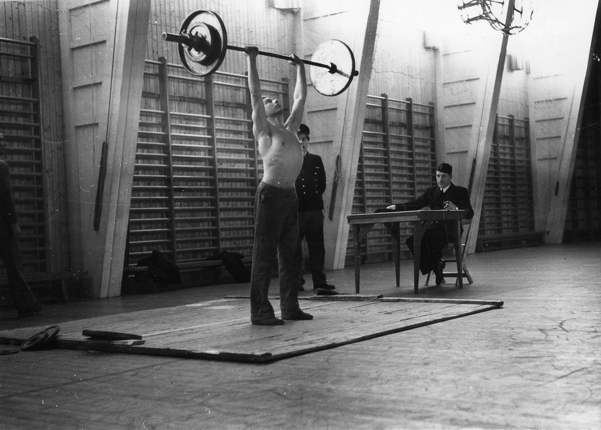 beautiful-vintage-sweden-weightlifting-1949-sweden