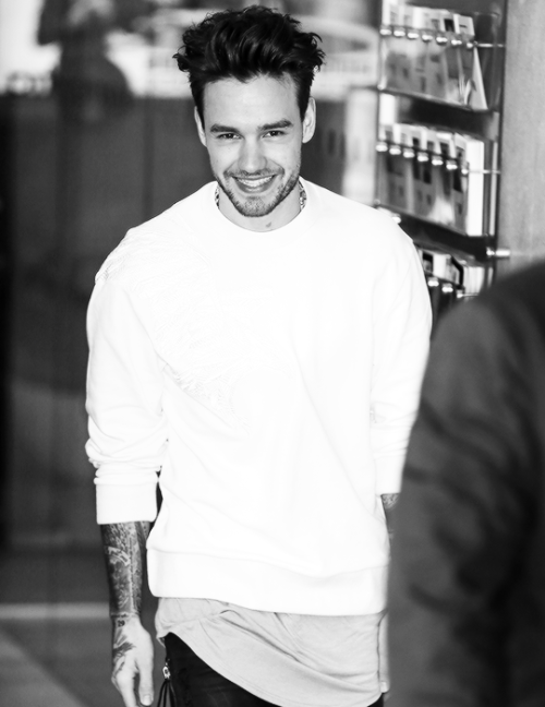 lovingliam:Liam seen at BBC Radio 1 promoting his new single on...