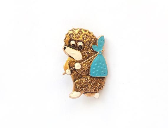 Hedgehog in the Fog enamel pin, a very very rare item (available in my shop)
So thrilled to have found it at the flea market yesterday. Look at his starry spines - how cute is that!