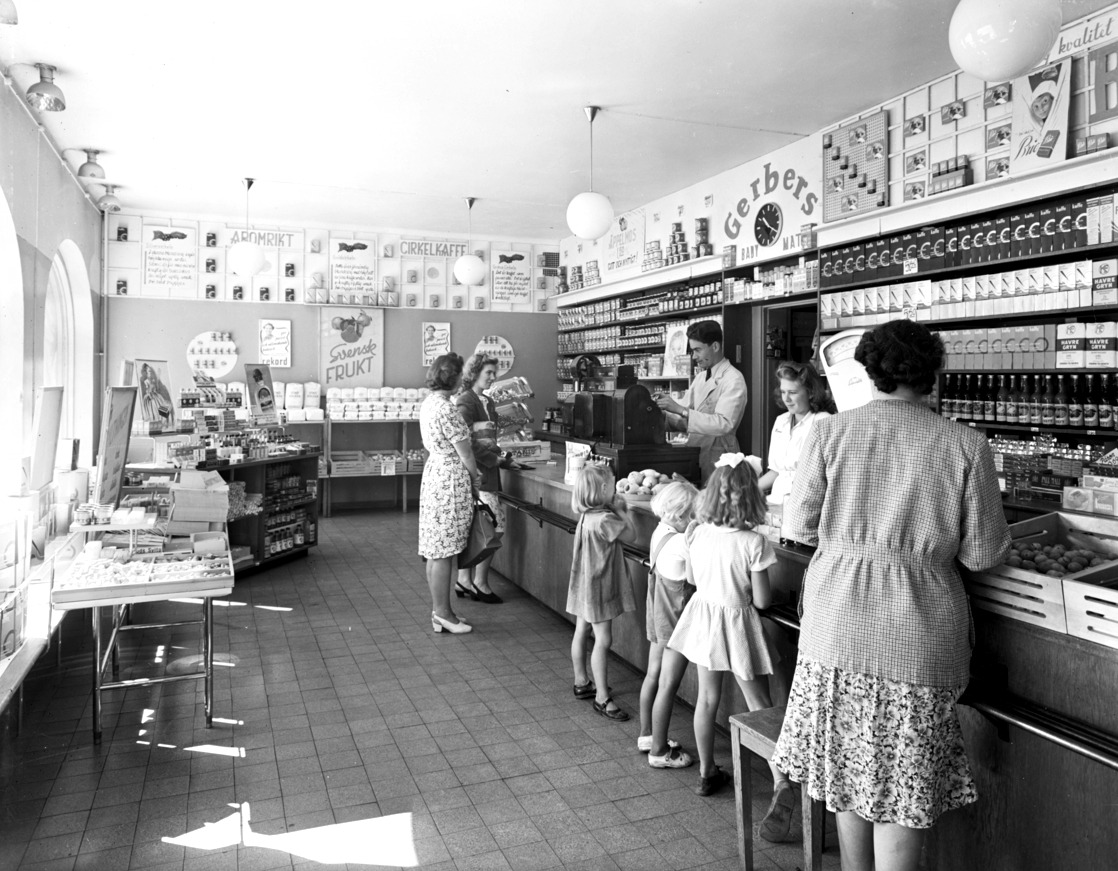 du gamla| Grocery store, 1940s, Sweden.