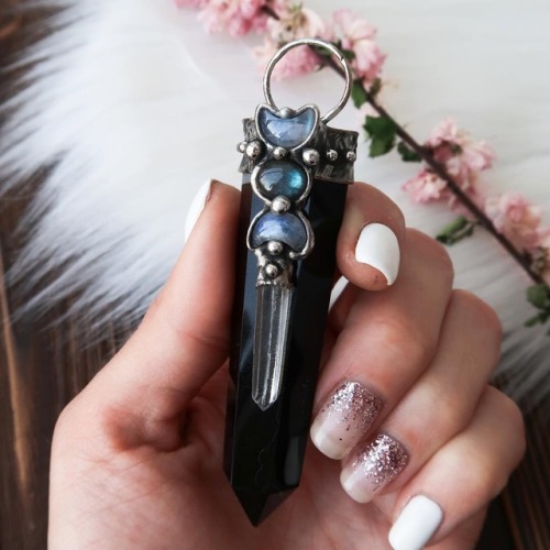 witchy crystal crystals obsidian rainbow moonstone healing blossom witchcraft wiccan moonstone labradorite labradorite jewelry moonstone jewelry quartz wicca minerals