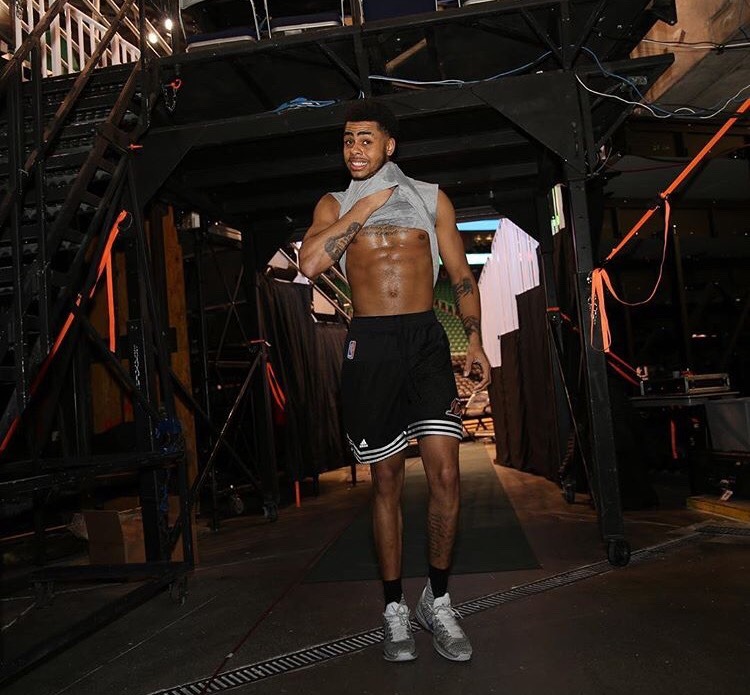 Shirtless Nba Players D Angelo Russell Of The Los Angeles Lakers