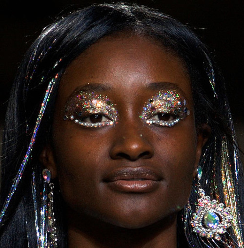 driflloon:sienna king @ ashish ss15