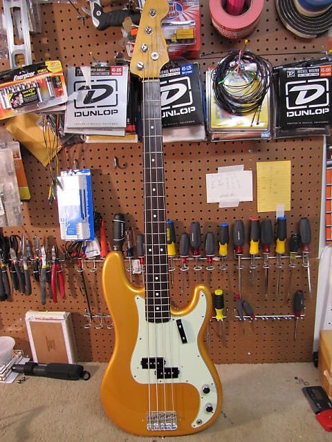 480px x 640px - Precision Bass Porn â€” Fender Precision USA 62RI 2009 Aztec ...