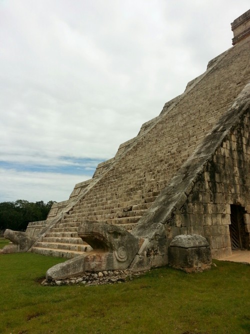 mexicografico:Zona Arqueológica de Chichén Itzá ♡Pisté,...