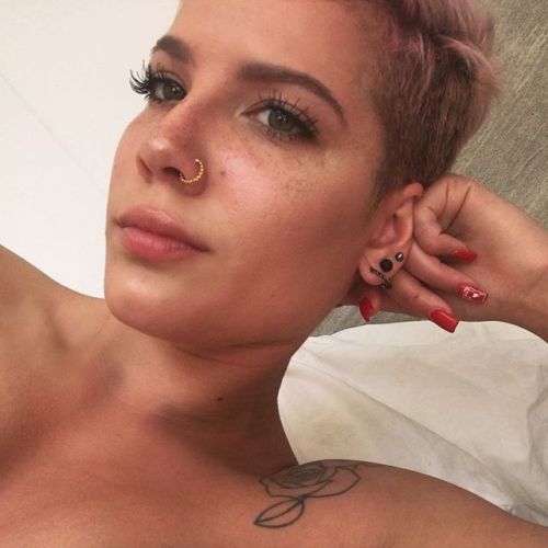 jetblackdemon:20 Days Of Halsey ||  Day 17: Favorite Instagram...