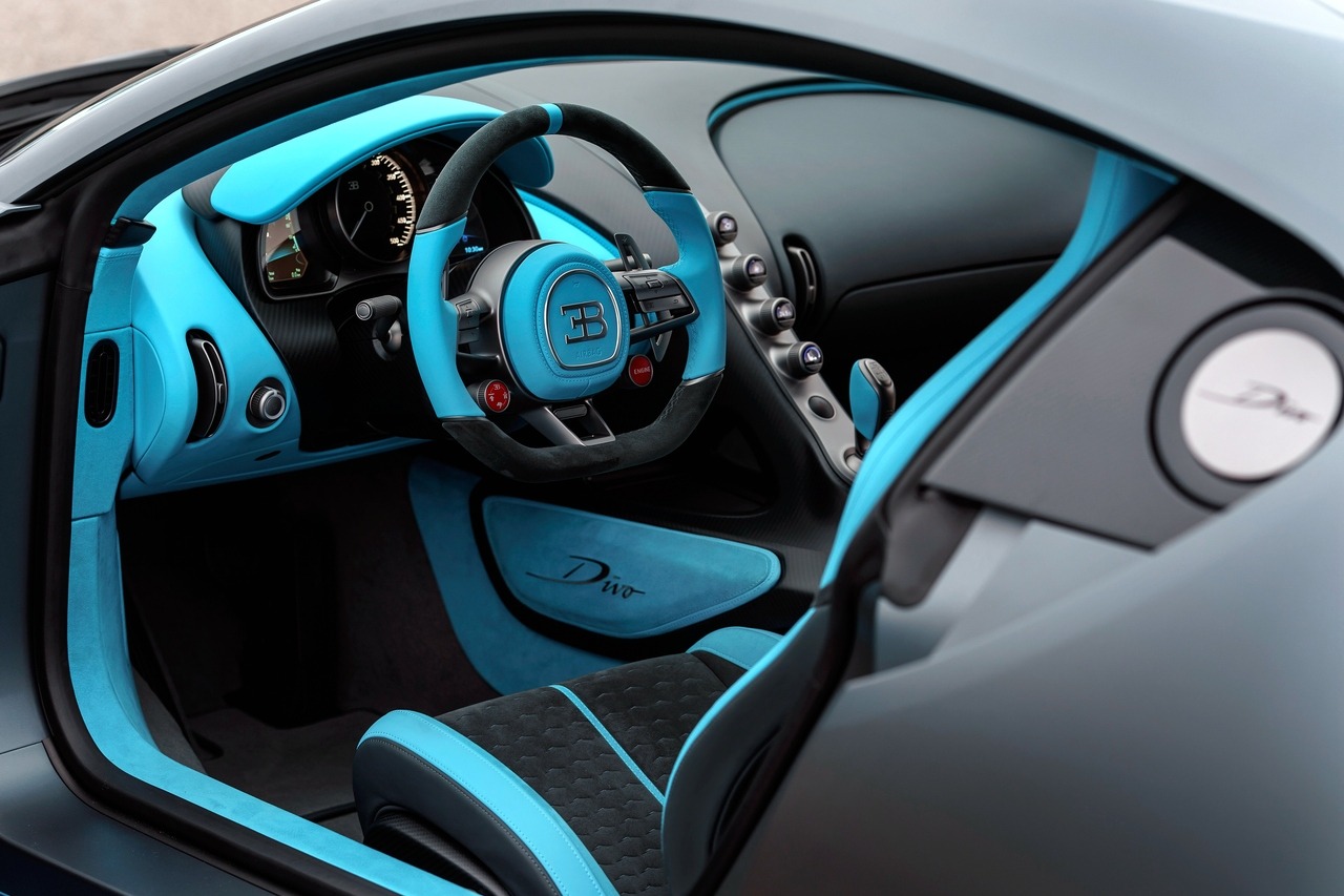 Car Interiors 2018 Bugatti Divo