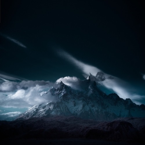 crossconnectmag:Featured photography by Andy Lee.Artist...