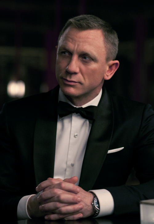 Daniel Craig Skyfall Tuxedo : Blue Diamond Jacquard Dinner Jacket at ...