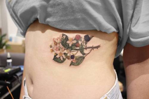 By Victoria Yam, done in Hong Kong. http://ttoo.co/p/36299 blackberry;small;vegan;rasperry;rib;tiny;food;ifttt;little;nature;realistic;victoriayam;fruit;medium size;illustrative
