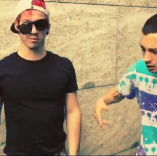 odetoblurryface:when ur bestie is tryin to look cool in public...