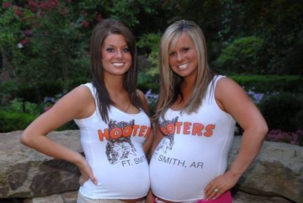 bellylove577:Pregnant Hooters girls!!