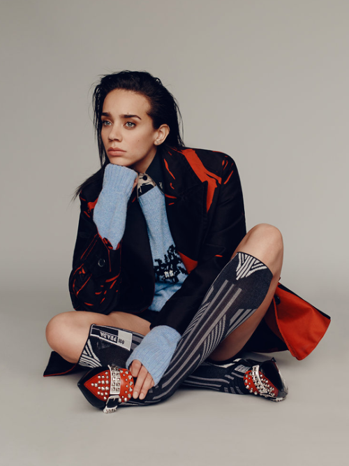 joewright:Hannah John-Kamen by David Urbanke for Flaunt...