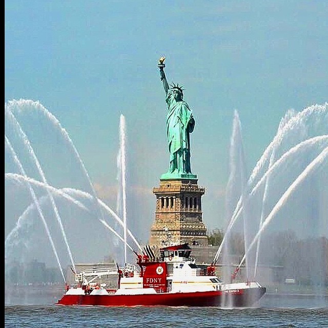 #Station 5 aka les pompiers de Staten Island Tumblr_nmoas2KZbn1tfszrgo1_640