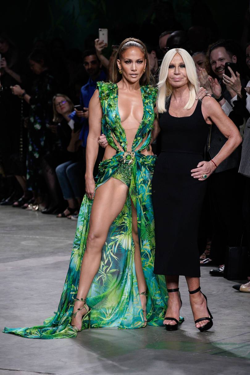 noisy-kitten:
“Jennifer Lopez and Donatella Versace closing the Versace Spring/Summer 2020 RTW Show
”