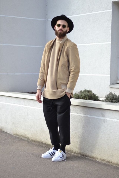 menstyleworld:outbackdreaming:Street. Street-style continues...