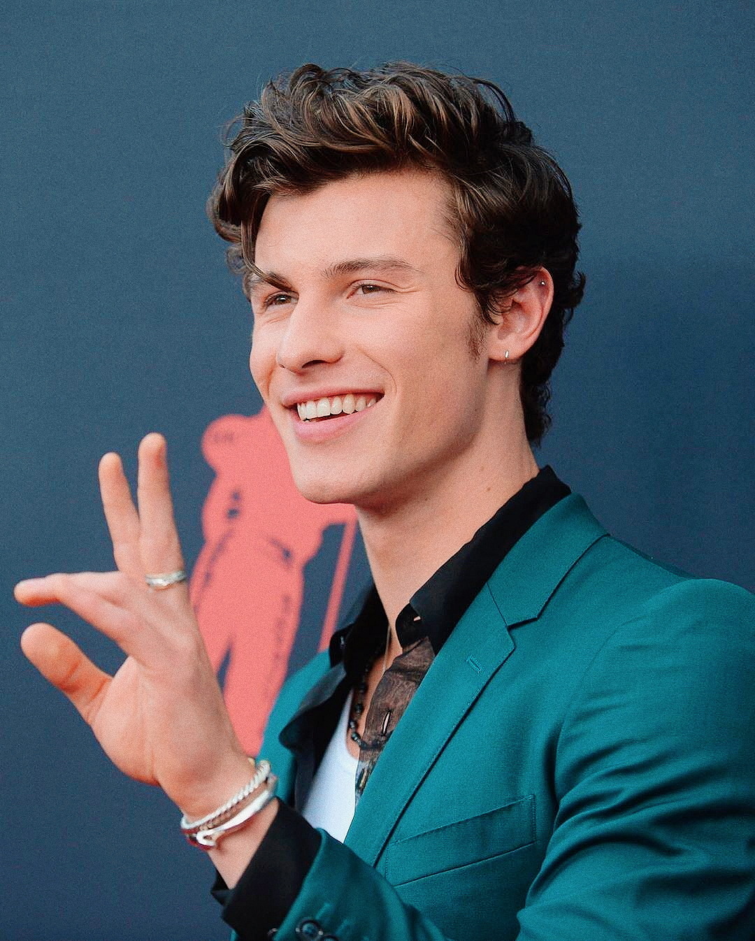 shawn mendes - vma's red carpet 2019. 📸: manny...