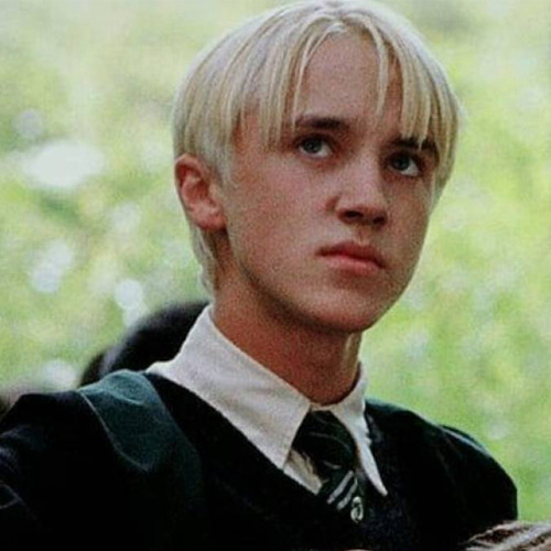 Draco Malfoy layouts › like/reblog if you... - 𝕖𝕚𝕣𝕒 𝕝𝕒𝕪𝕠𝕦𝕥𝕤;