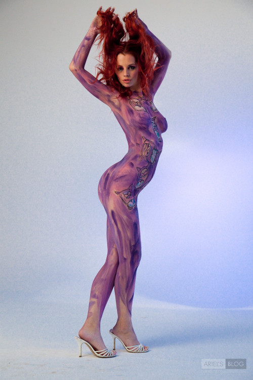 female-body-paint-canvas:My fav girl ariel pipper