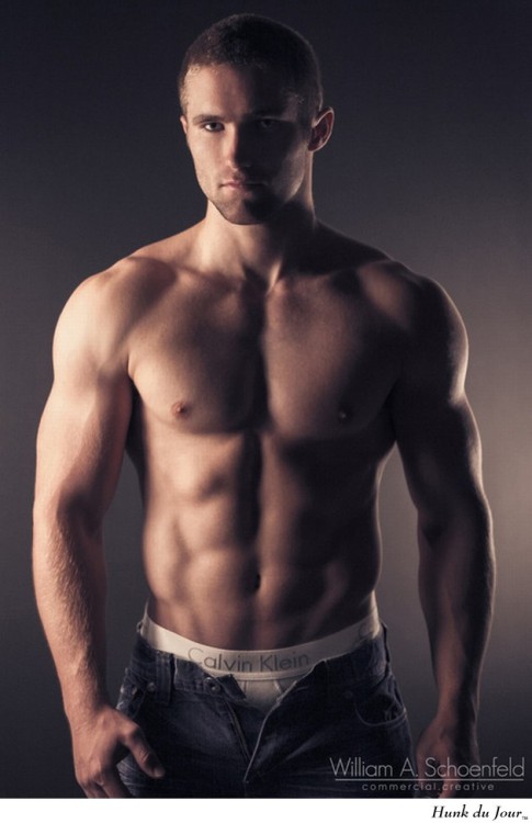 Your Hunk of the Day: Sam Layton http://hunk.dj/7393