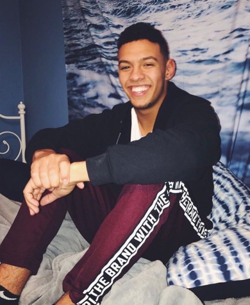 erikforyou:Shayne vers cute 19 Puerto Rican 