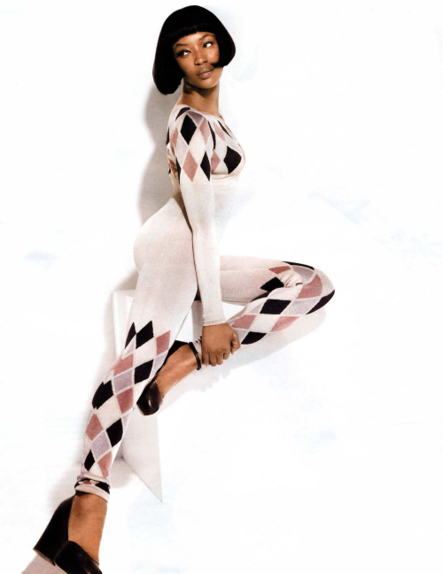 naomihitme:Naomi photographed by Miguel Reveriego, Vogue Russia...