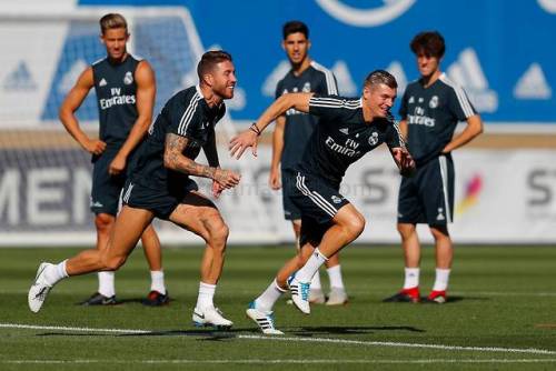 salehmadridista:Real Madrid players completed the last training...