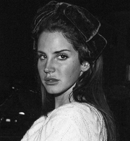 deterioratingangel:Lana Del Rey photographed on Sunset...