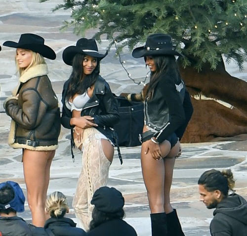 laisribeirodaily:August 14: Lais Ribeiro and Jasmine Tookes on...