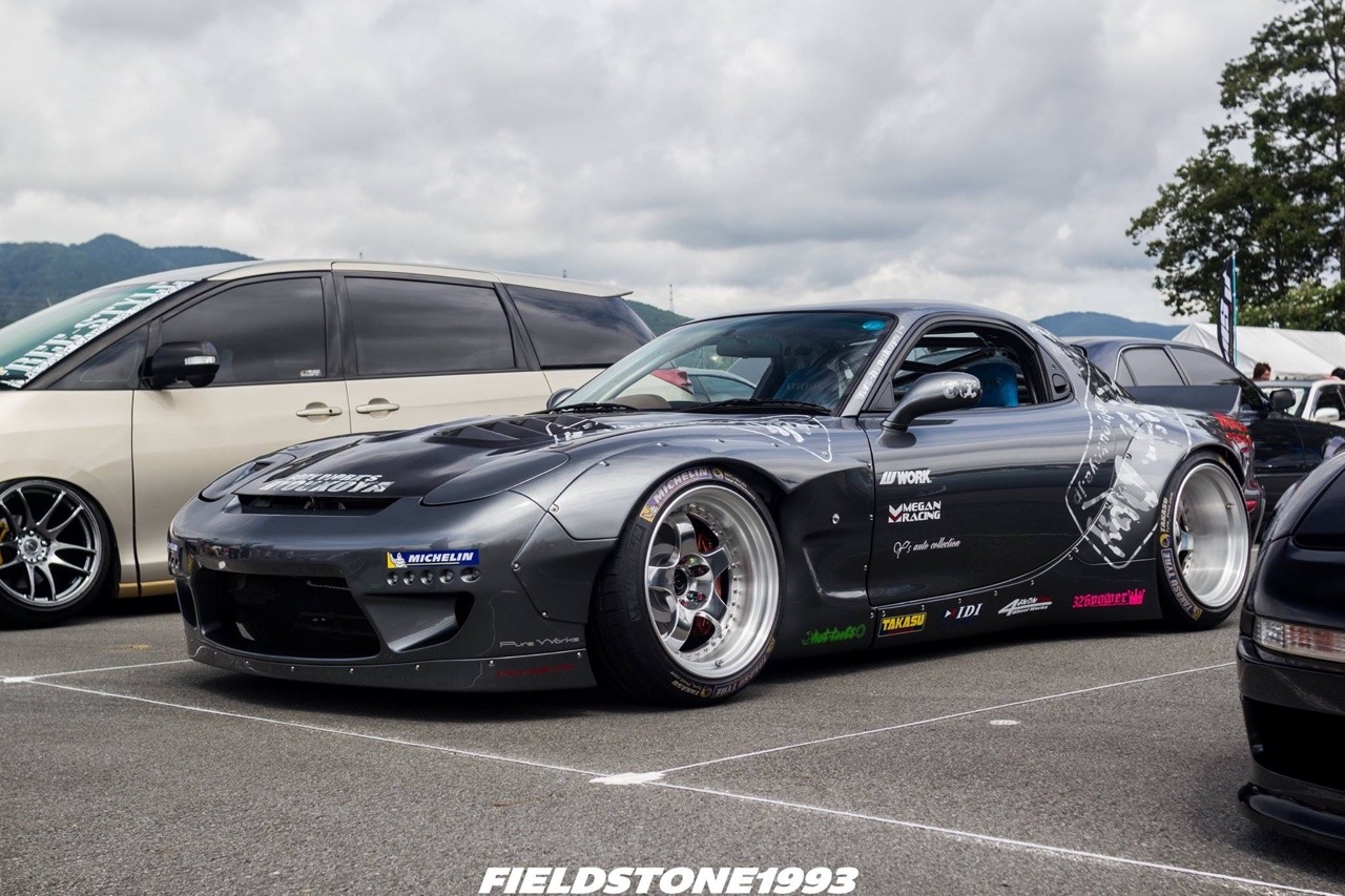 Mazda rx7 rocket bunny