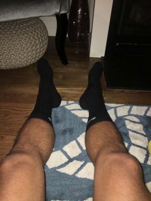 guysinshortsandsocks:You know they are hot