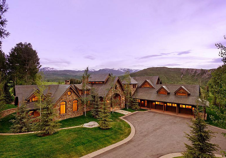 McLain Flats Estate – 6 acres of breathtaking views - Stunning Houses