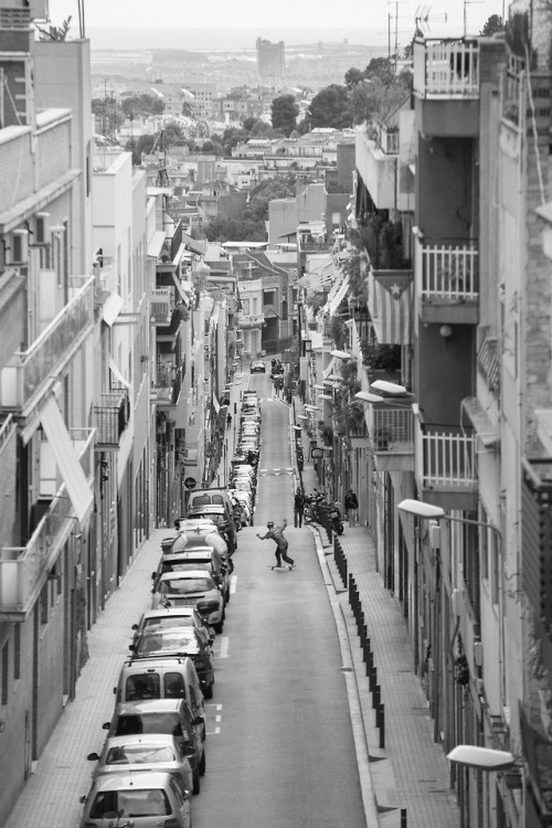 skateboarding longboard barcelona demokratiazine photozine skatezine sonyalpha blackandwhite skateboarding photography new photographer