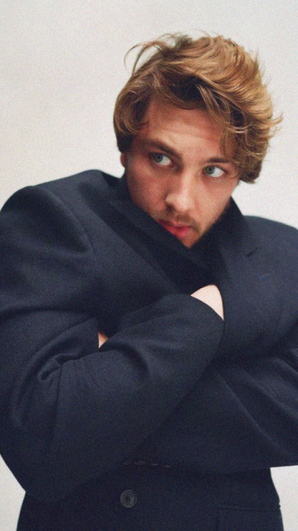 pebaicons:cody fern lockscreenslike if you save