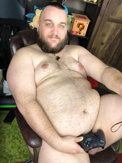 lovchbs:vodkacub:Gaming bearpupMmm