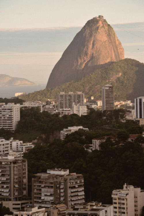 anaelisabetax:rio de janeiro / @anaelisabetaxx