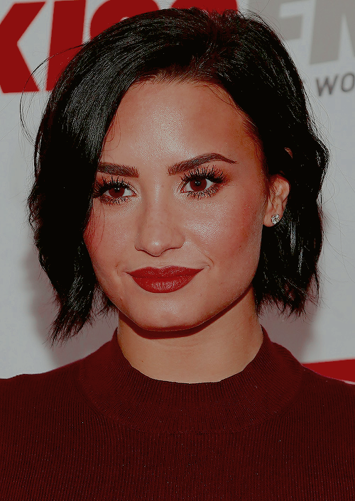 demetria lovato.  - Página 35 Tumblr_pokhq0xi4o1reblqyo1_500