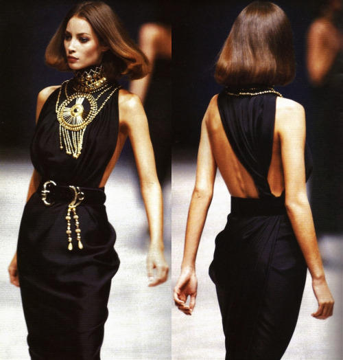 larastonesbitch:Christy Turlington at Versace, Spring/Summer...