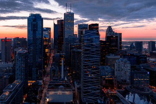 svmplr:Sunrise in Toronto30 Minutes between first and last...