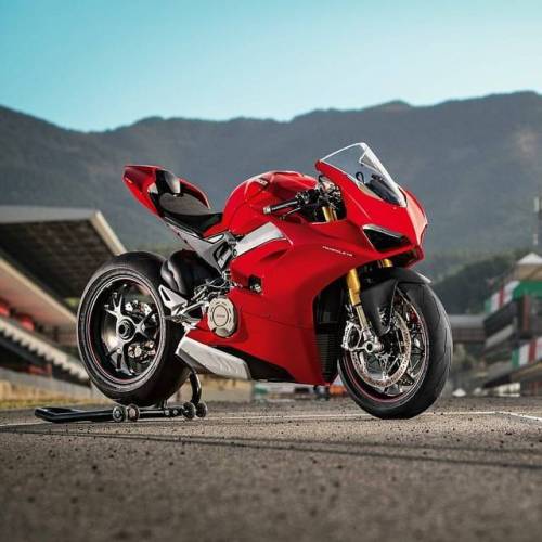 ducatiobsession:Elegant, muscular, technological. This is the...