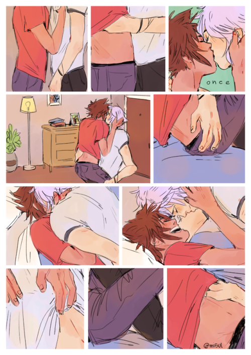 mi5ul:kiss me once; yea, i cant stop drawing soriku, sue me. 