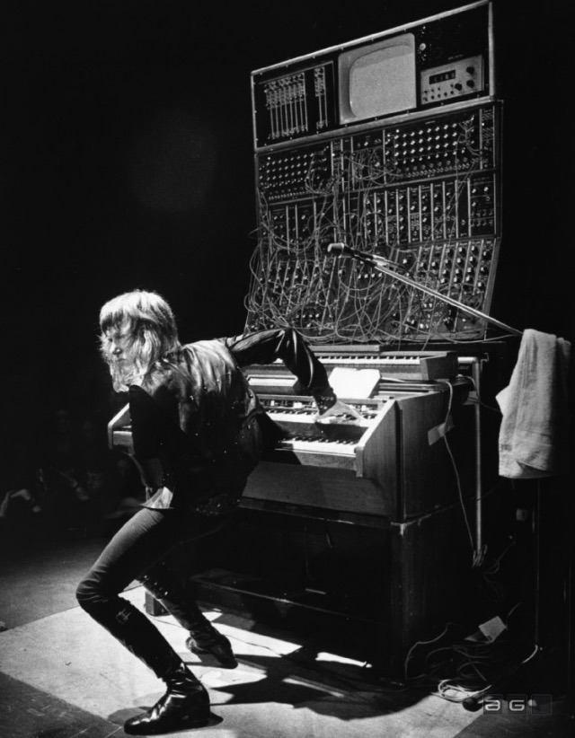 We pay our respects to Keith Emerson of Emerson, Lake &amp; Palmer, one of the most passionate keyboard players in rock who passed away at 71 in Santa Monica. RIP.